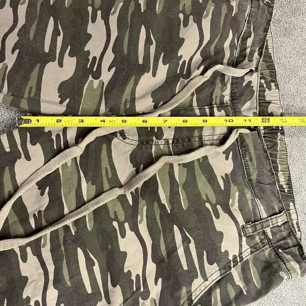 True Religion Camo Jogger Pants Men's Size L Drawstring Camouflage Sweats B342